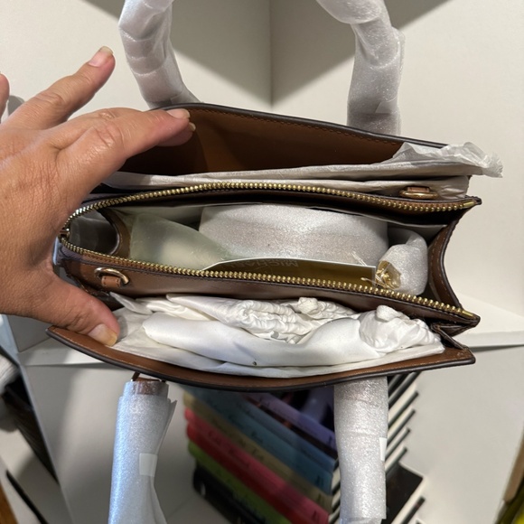 Michael Kors Sheila Small Satchel - Picture 4 of 5